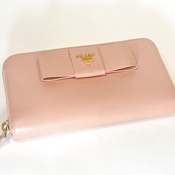 Prada Light Pink Bow Saffiano Leather Zippy Wallet - Picture 4 of 15
